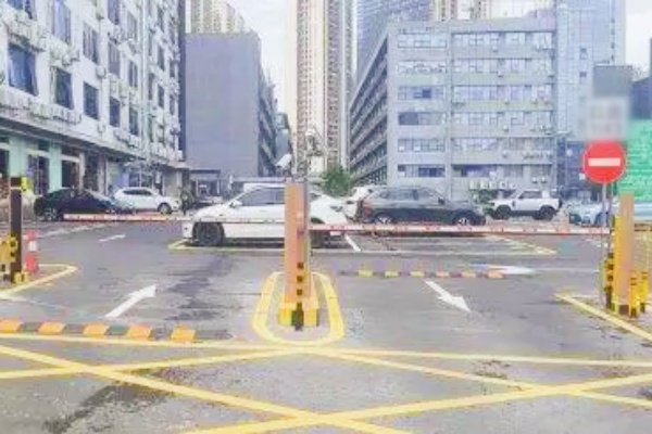 深圳近百萬外地牌車主停車困境破局，智慧停車新服務(wù)探索供需適配路徑